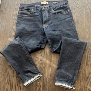 Men’s Madewell Dark wash Selvedge denim Athletic Slim- 33x32. Originally $188